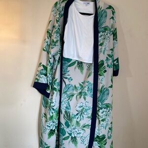 Fashion Nova Green and White Floral Robe
